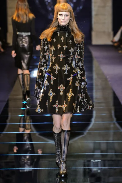 Look 13